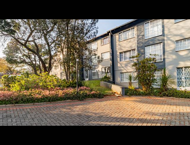 2 BEDROOM APARTMENT FOR SALE IN WELTEVREDEN PARK